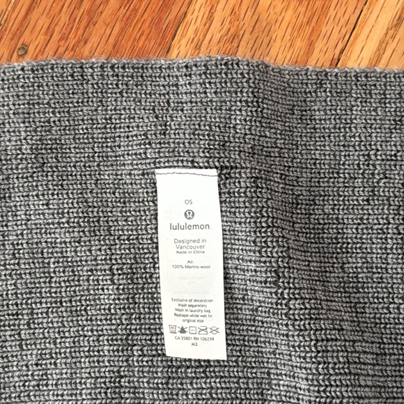 Lululemon Exaltation Wrap *Reversible - Picture 2 of 10